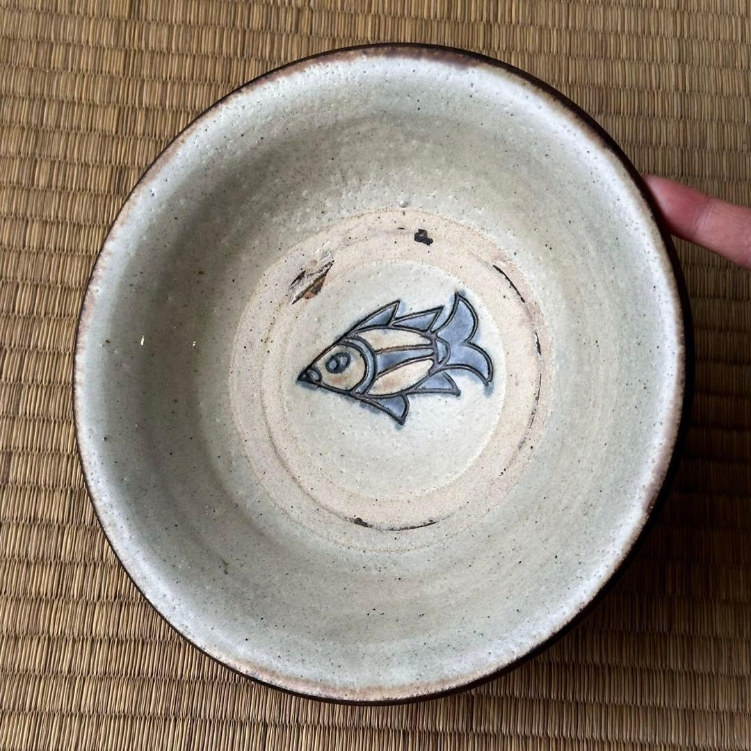 壺屋焼 金城敏男 作【魚文 深皿】直径18cm やちむん 琉球 民藝 金城次郎