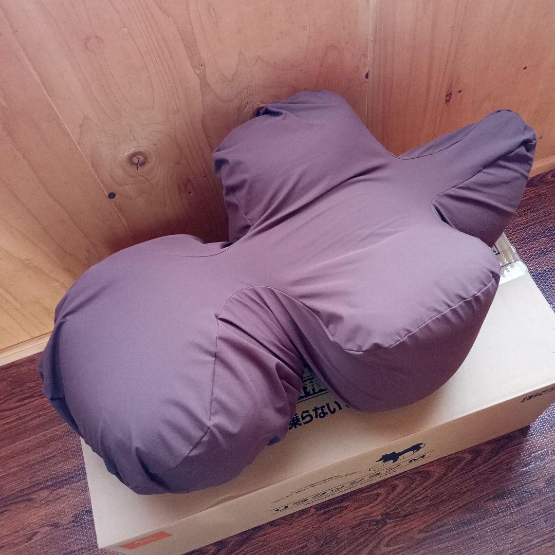 リラクッション　Mサイズ　専用カバー付き　未使用品