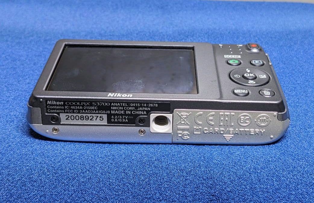 Nikon COOLPIX S3700　◉動作品、新品充電器付き