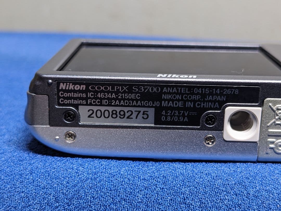 Nikon COOLPIX S3700　◉動作品、新品充電器付き