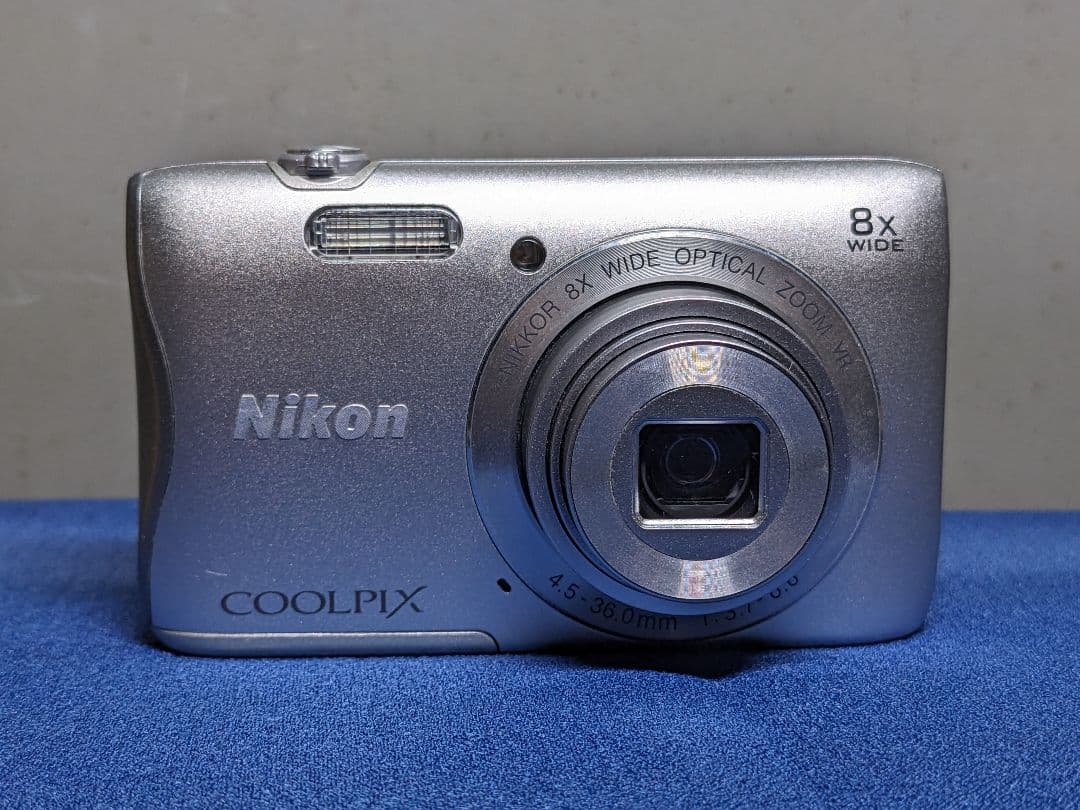 Nikon COOLPIX S3700　◉動作品、新品充電器付き