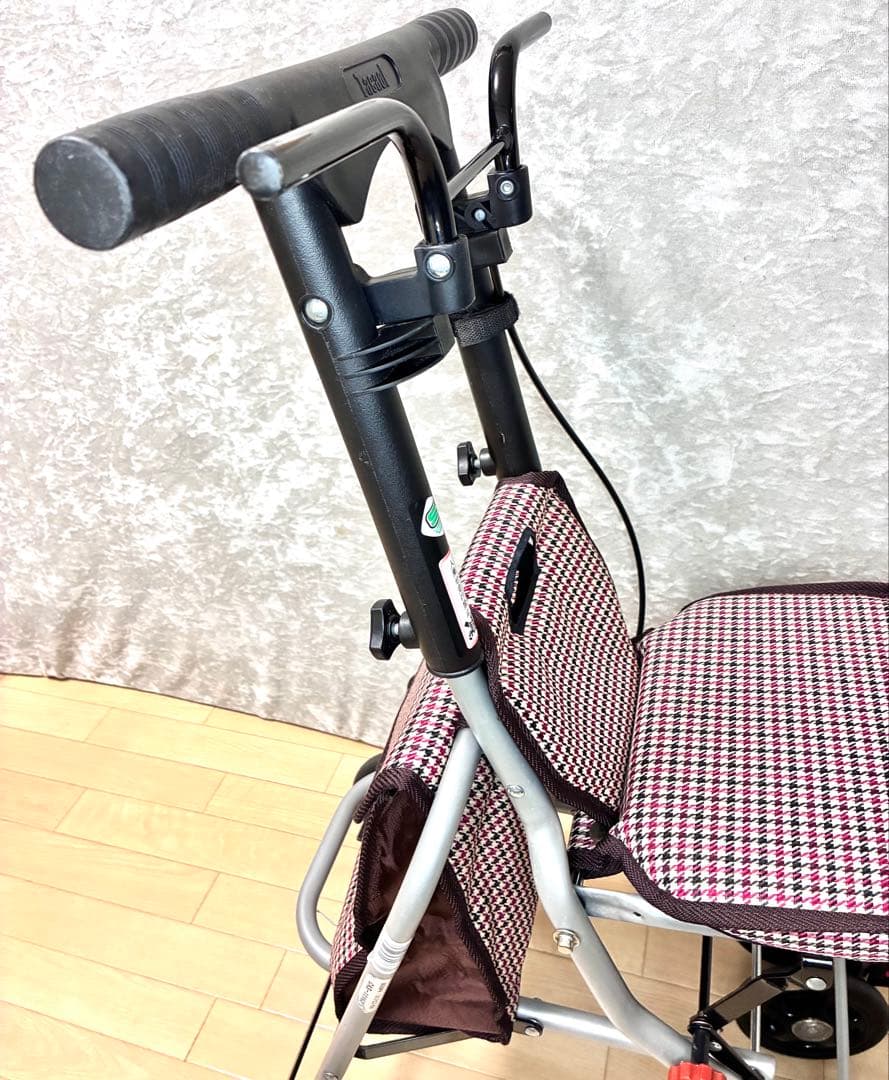 座れる！ 幸和製作所 TacaoF SICP02 シルバーカー 動作確認済み