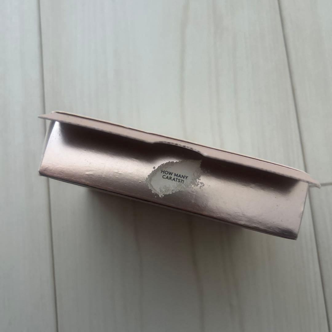 FENTY BEAUTY DIAMOND BOMB ハイライト箱付き新品未使用