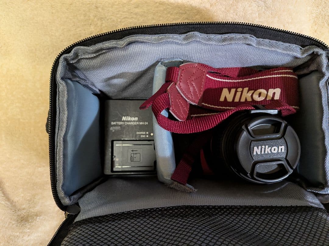 Nikon D3300 デジタル一眼レフカメラ レッドセット