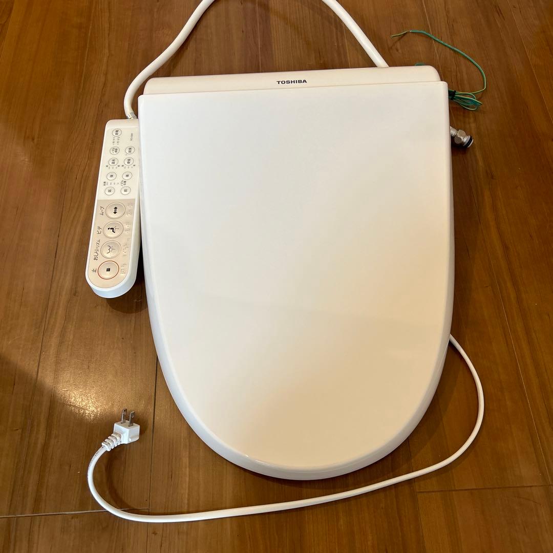 TOSHIBA 温水洗浄便座 ホワイト　SCS-T160