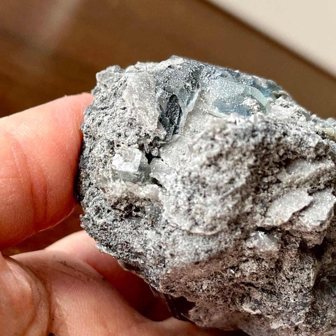 虹 キューブ ブルー フローライト 983.75ct 蛍石 原石 鉱物 天然石