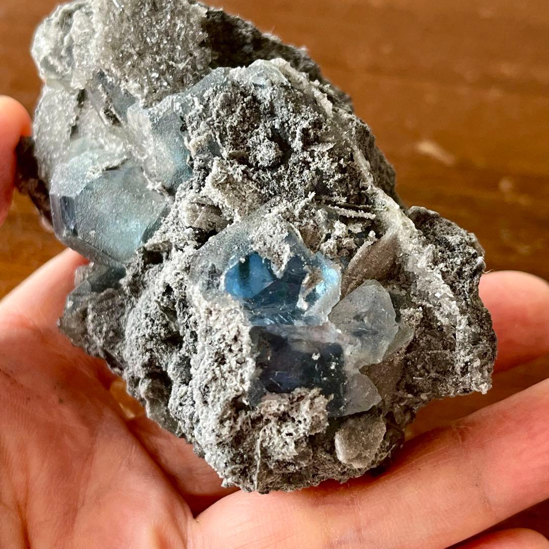 虹 キューブ ブルー フローライト 983.75ct 蛍石 原石 鉱物 天然石