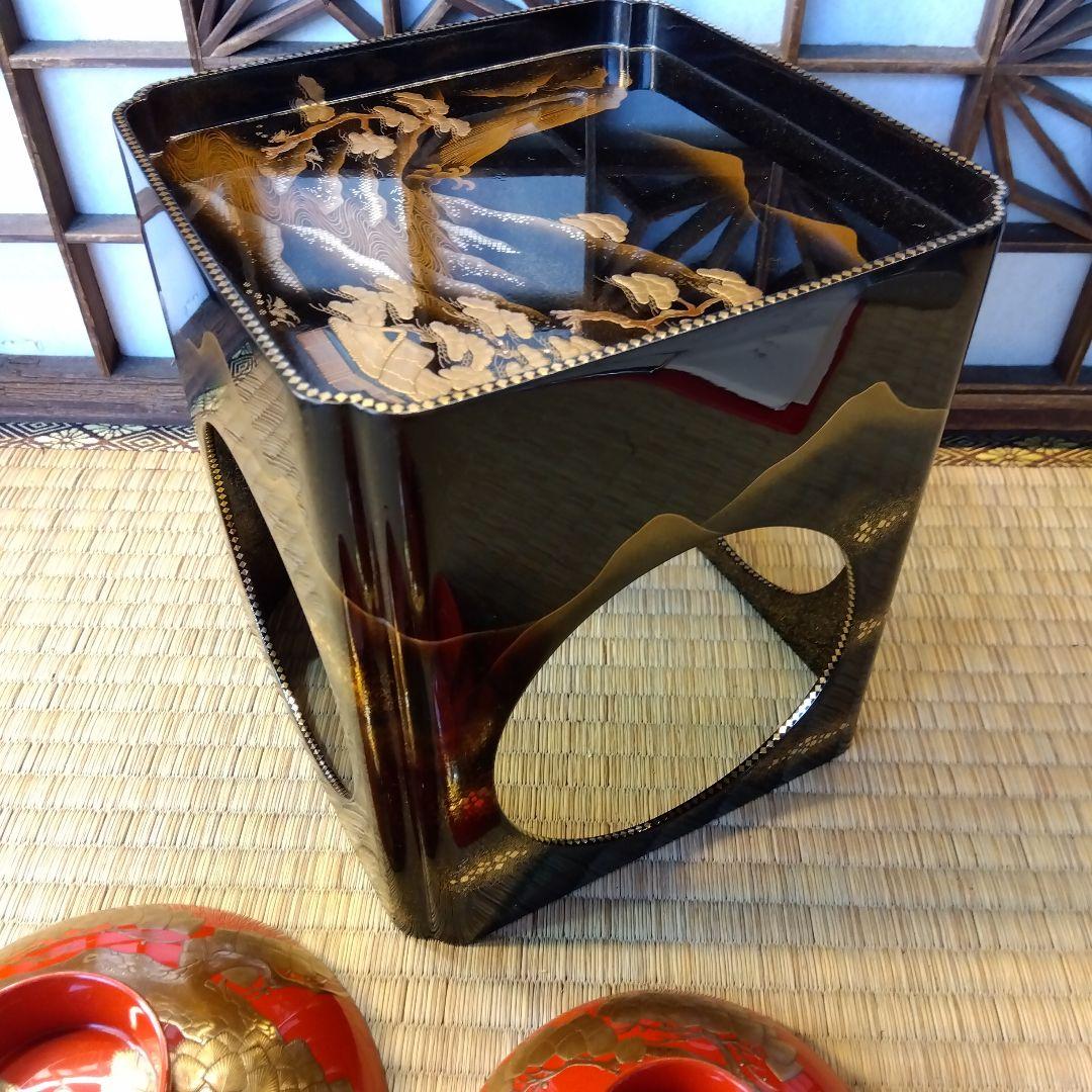 祝い盃　三ッ組盃　山水文盃台付　蒔絵鶴の図　高蒔絵松の図　共箱　極上品　漆芸
