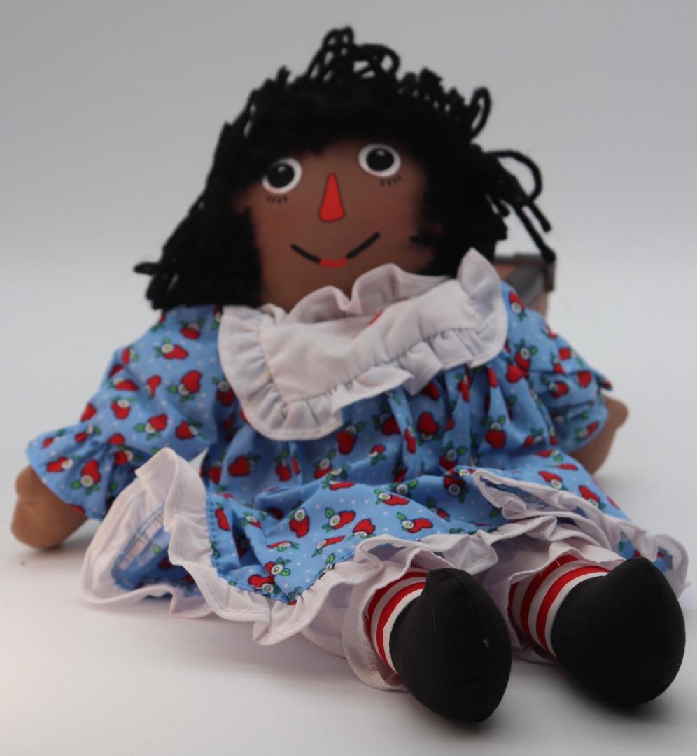 レアアイテムRAGGEDY ANN-アフリカン・アメリカン 苺模様のドレスの人形