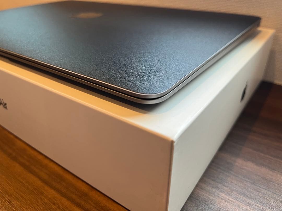 【極美品】MacBook Air 2019 13インチ 放電回数72回
