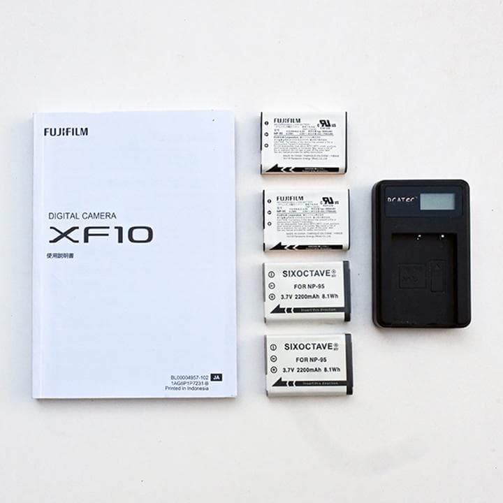 コンパクトデジカメ　FUJIFILM XF10 ブラック