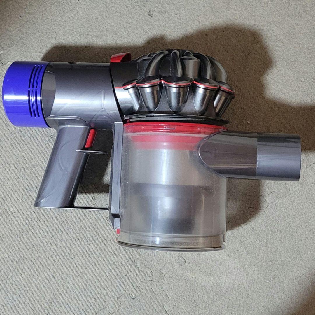 dyson V8 Fluffy+ ジャンク 本体のみ