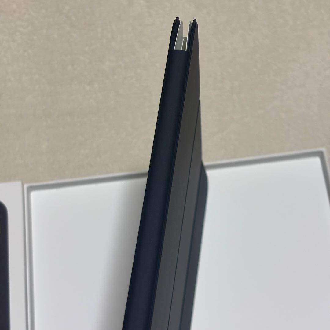 13インチiPad Air（M4）用Smart Folio - チャコールグレイ