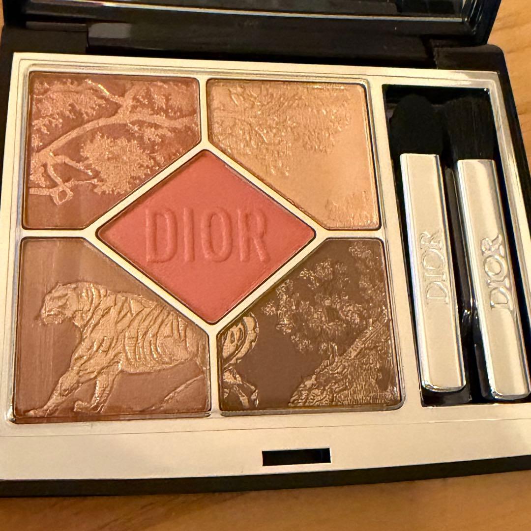 新品未使用Dior サンク クルール 654 コーラルリビエラ アイシャドウ限定