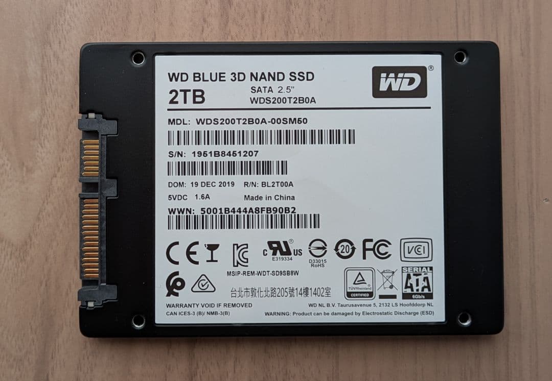 WD BLUE 2TB 3D NAND SSD（CDI結果付き）