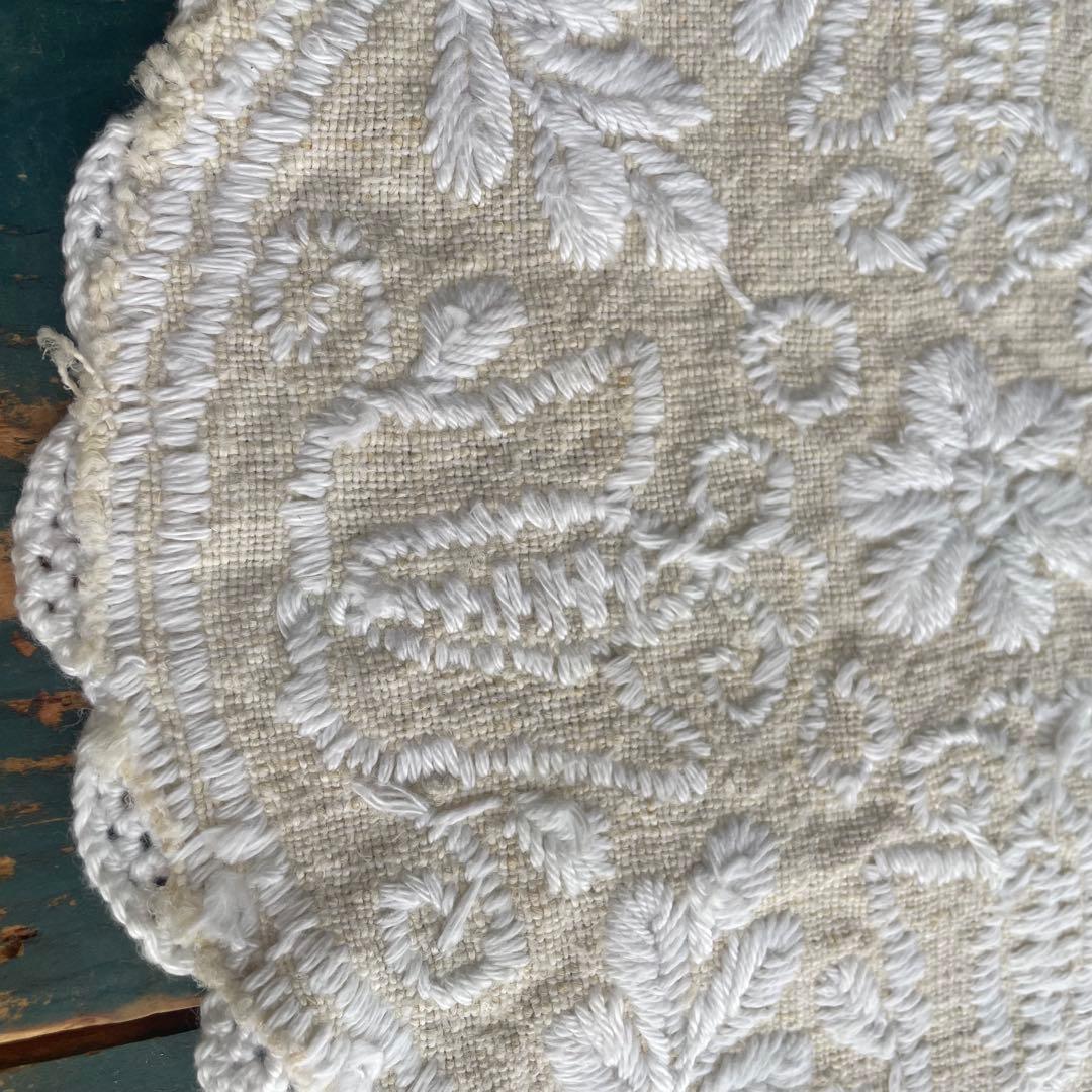 【 La Renaissance 】聖なる白伝説のイーラーショシュ祈りの刺繍布②