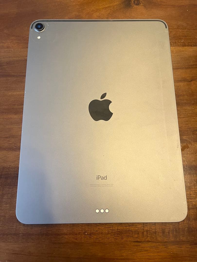 iPad Pro 11インチ Wi-Fi 256GB 第一世代 中古 小傷あり