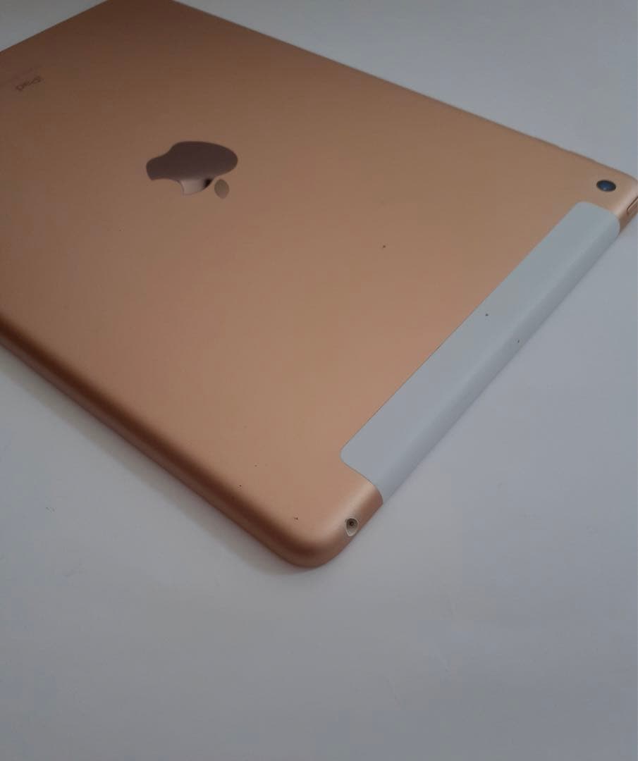 iPad7 第七世代 128GB cellular SIMフリー ゴールド