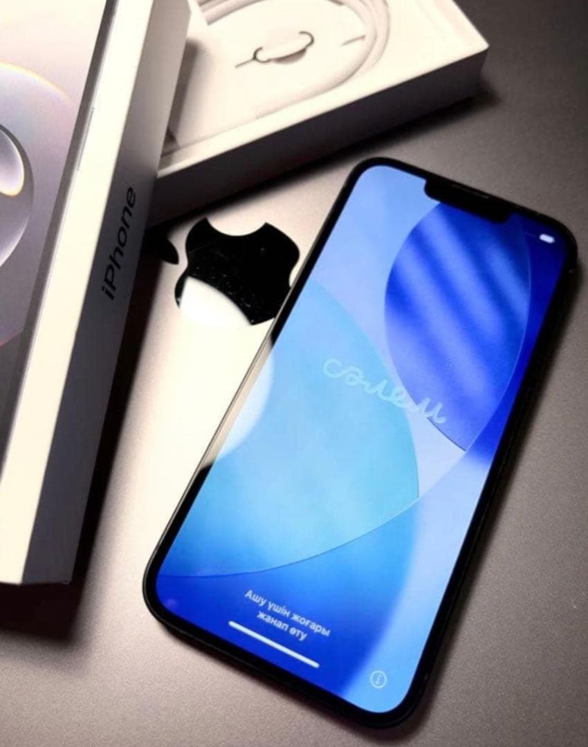K*i様 【バッテリー100％】【新品同様】iPhone 16e｜128GB｜S