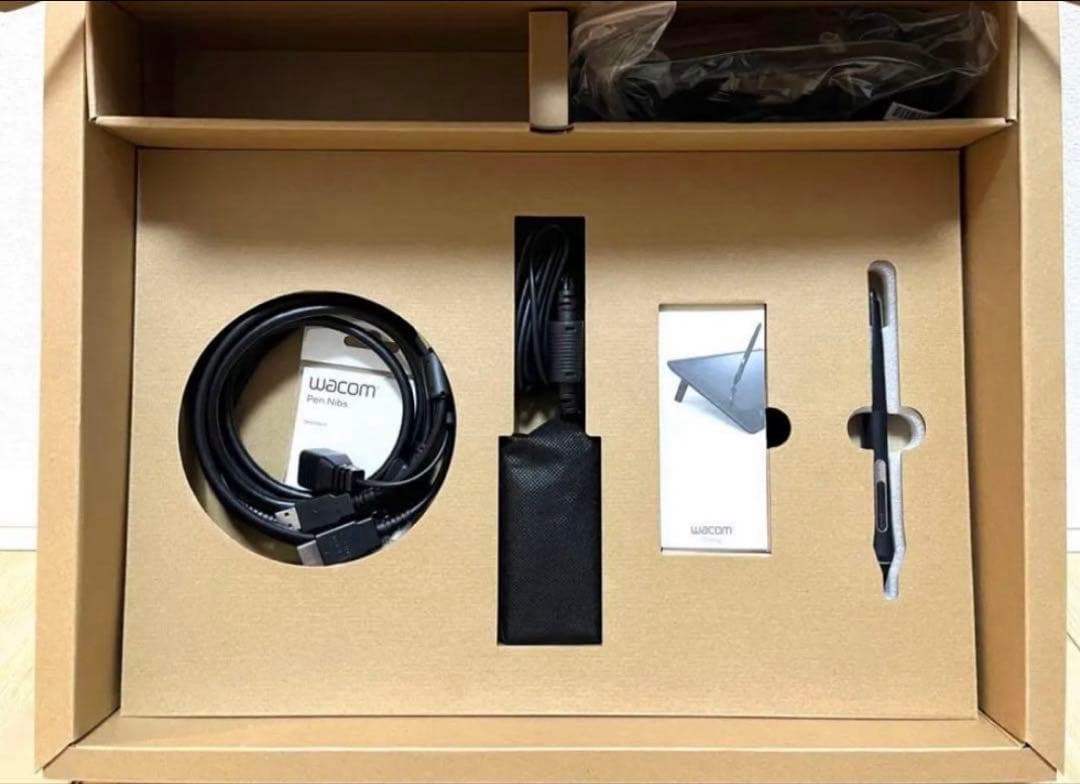 Wacom　Cintiq16　液晶ペンタブレット DTK-1660 K0D