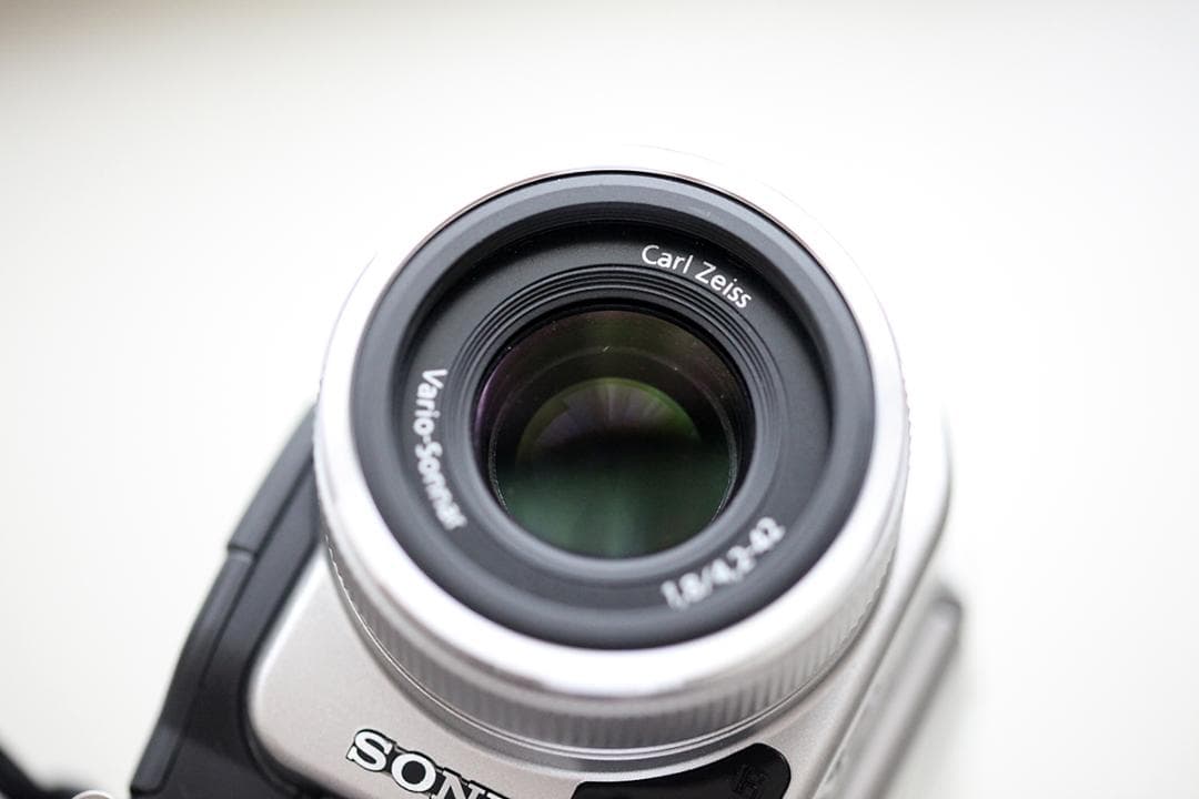 SONY DCR-TRV20 ビデオカメラ Q950