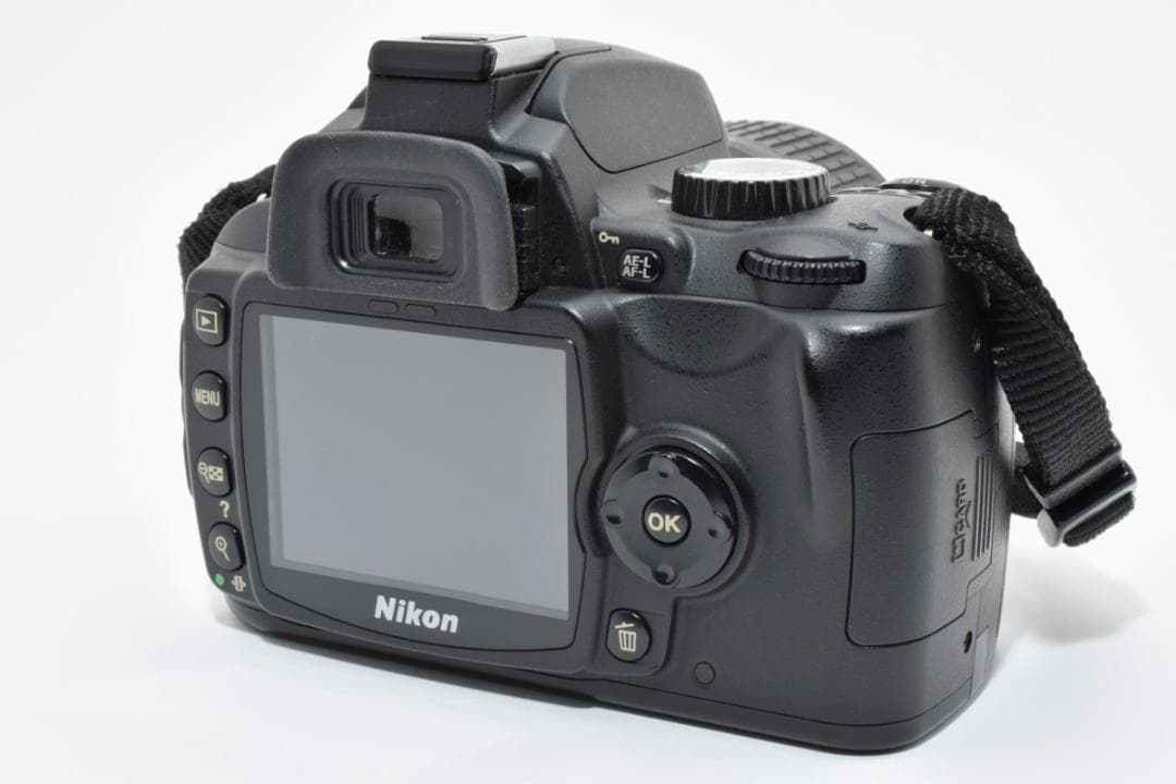 【大人気】 Nikon ニコン D60 レンズキット デジタル一眼カメラ