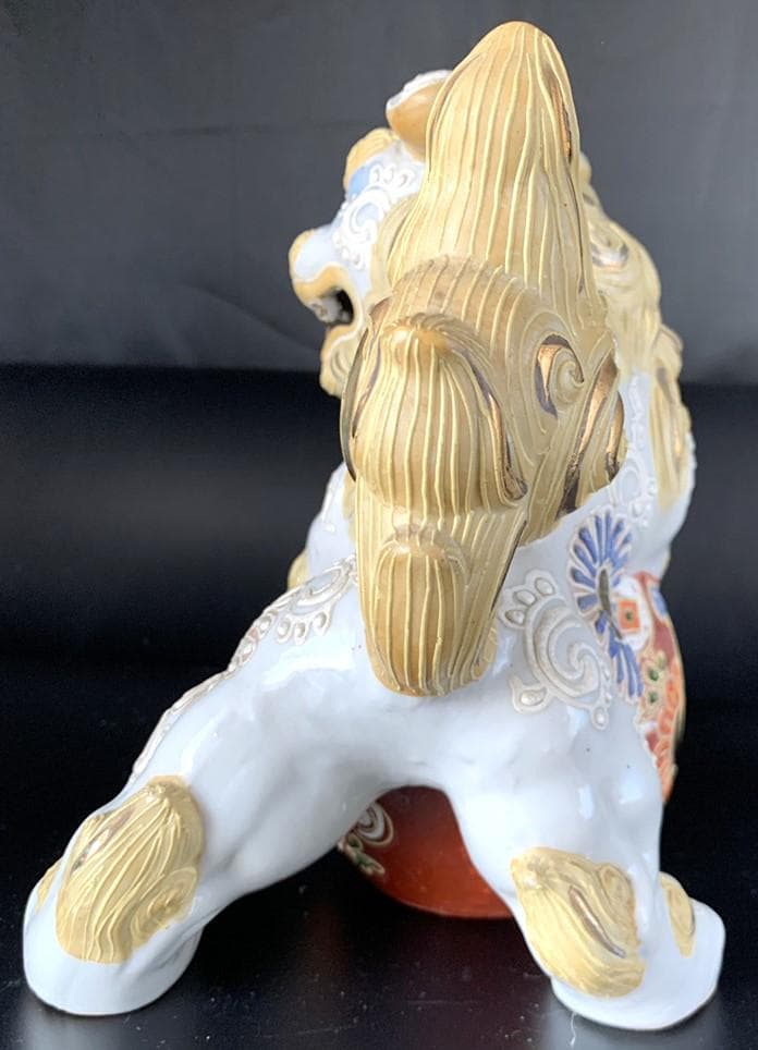 玉乗り白獅子 置物 狛犬 縁起物 魔除け 開運 レトロ 九谷焼 骨董 古美術
