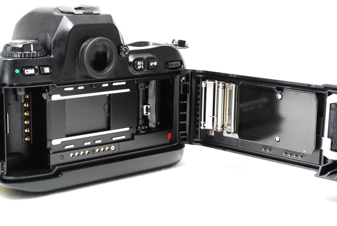 動作品⭐️ Nikon F100 フィルムカメラ ベタつき無し・液晶漏れなし