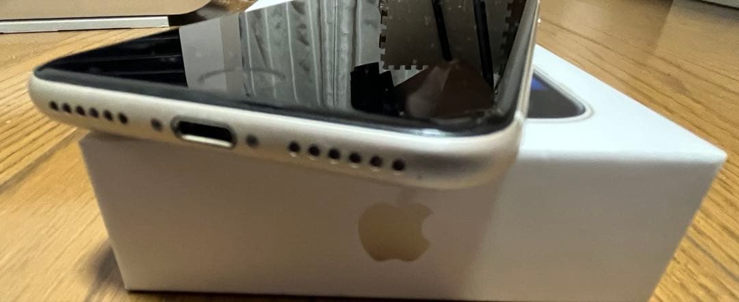 スマートフォン本体 iPhone SE3 64GB