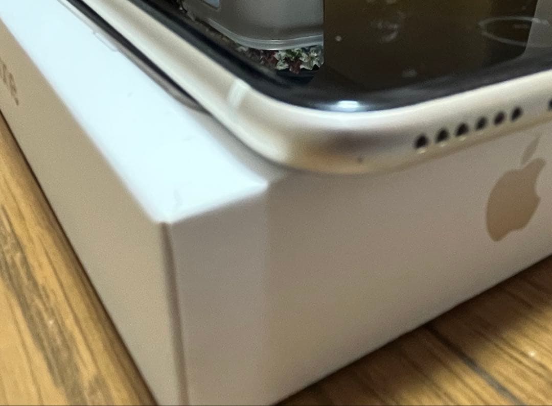 スマートフォン本体 iPhone SE3 64GB