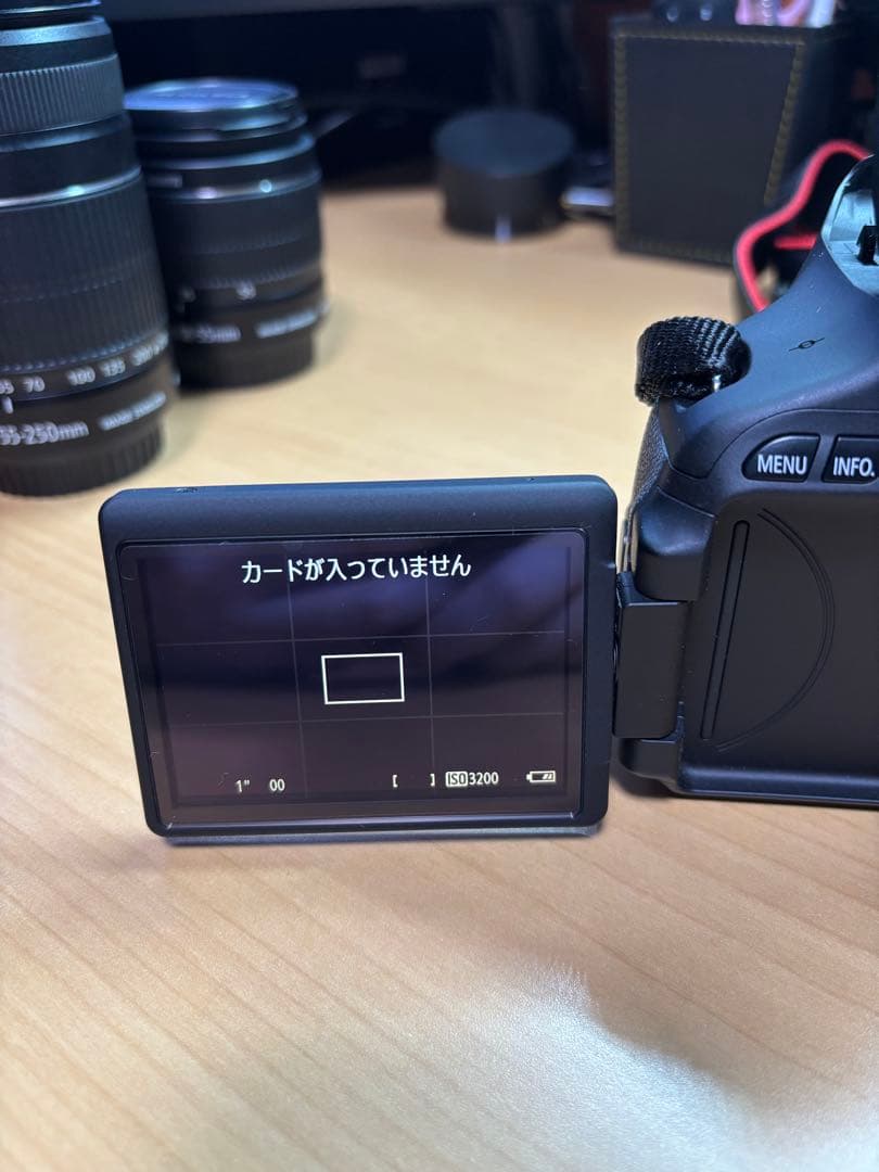 [美品&おまけ]Canon EOS KISS X5 DZK + マクロレンズ付き