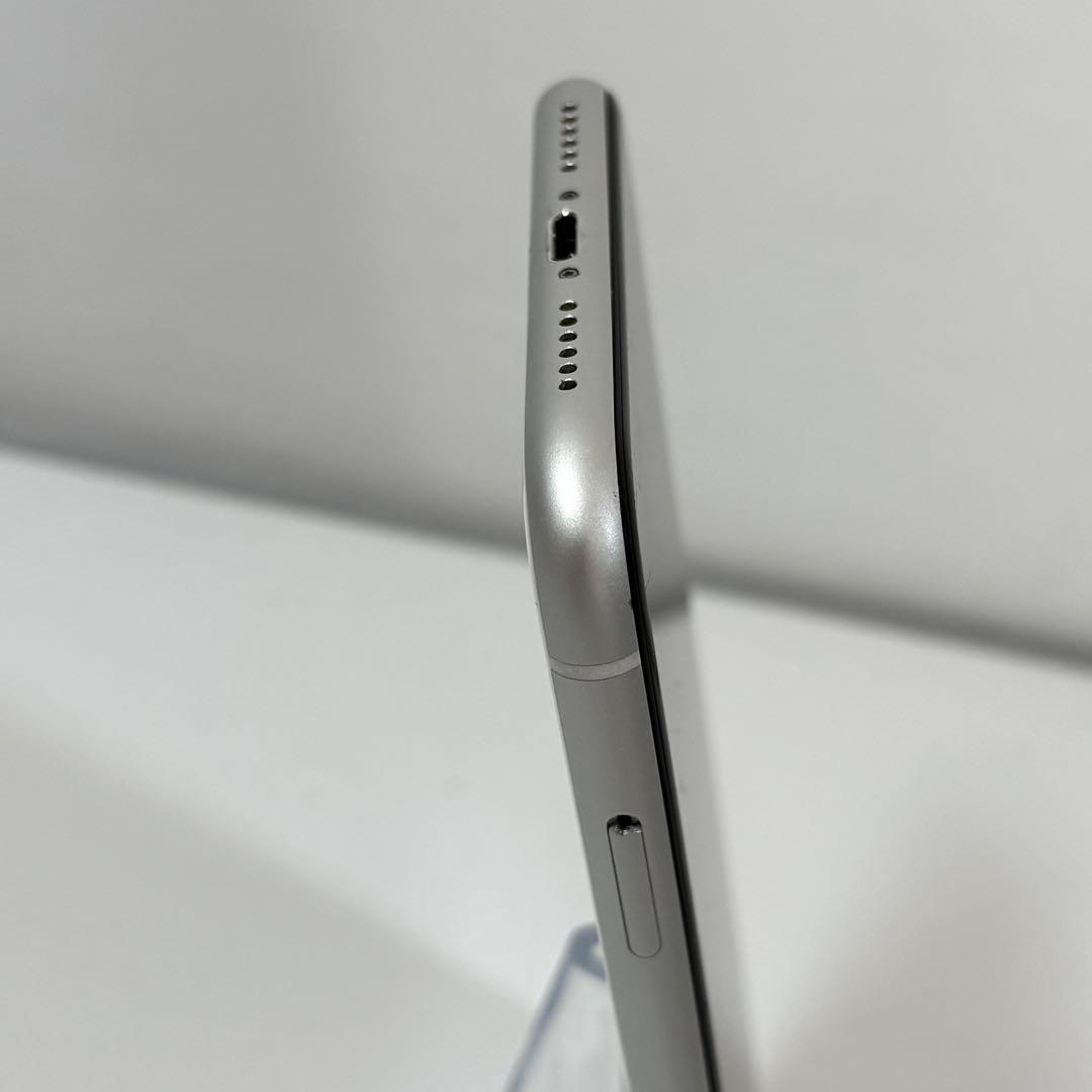 iPhone XR 128GB ホワイト バッテリー73% 動作品