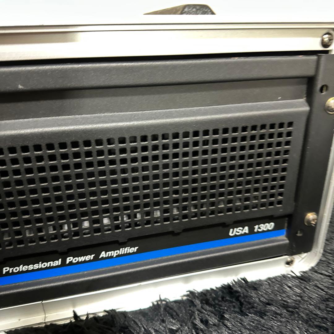 QSC AUDIO USA1300 ステレオパワーアンプ ハードケース付属