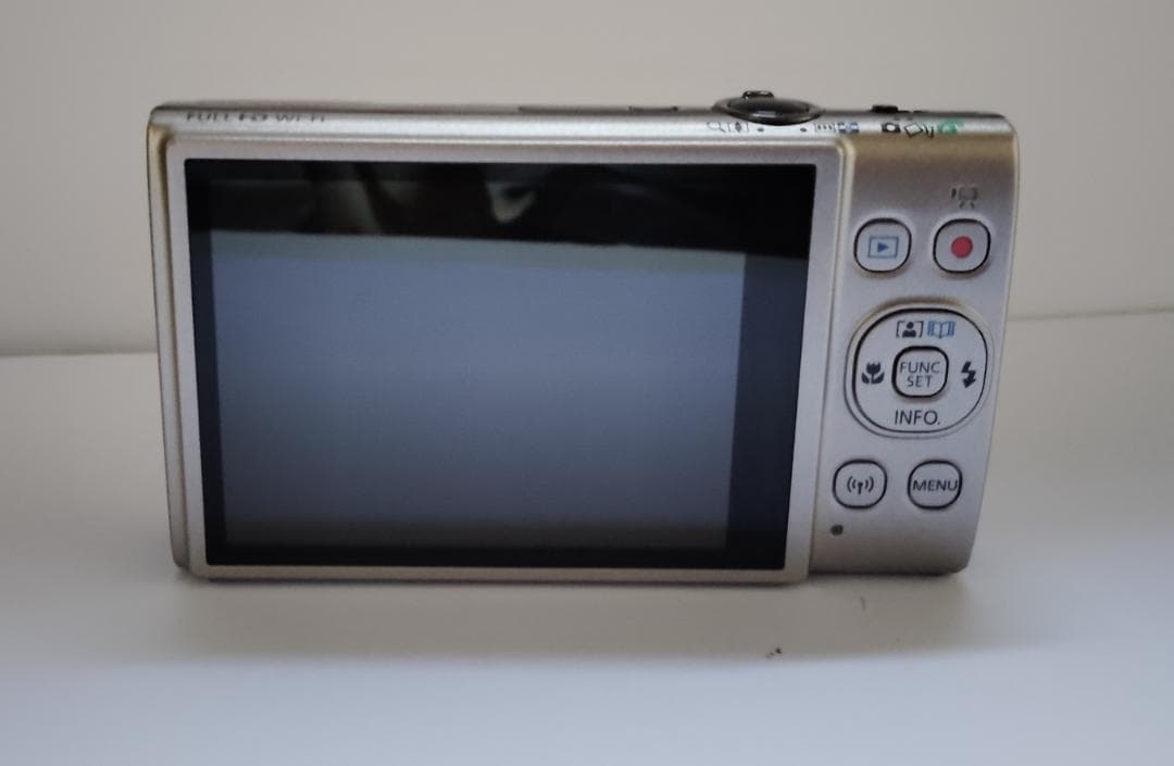 Canon IXY 650 シルバー コンパクトデジタルカメラ