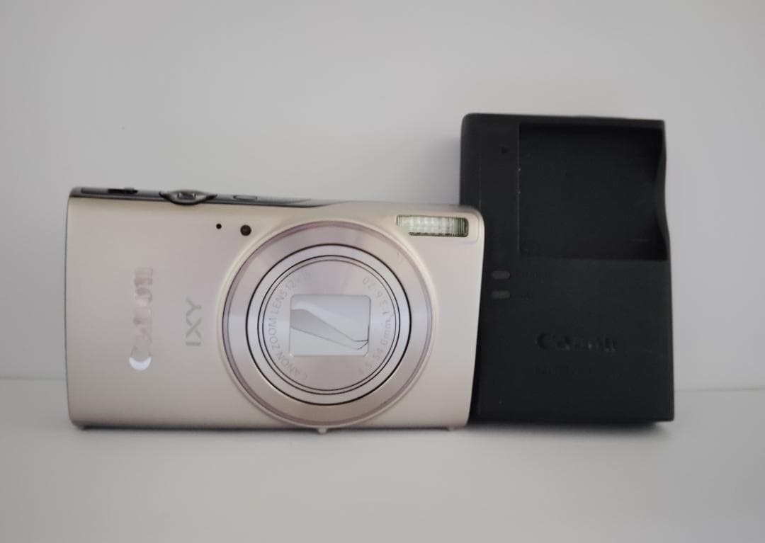 Canon IXY 650 シルバー コンパクトデジタルカメラ
