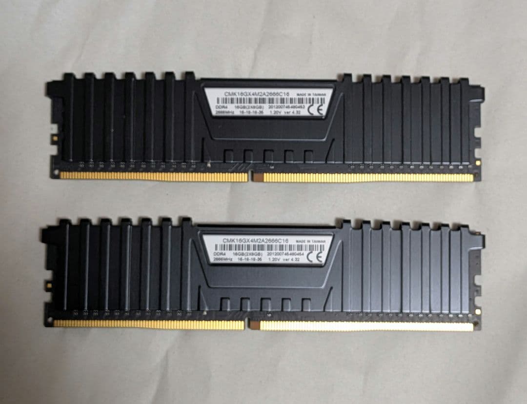 デスクトップ用メモリ　DDR4 16GB (8GB×2) 2666MHz