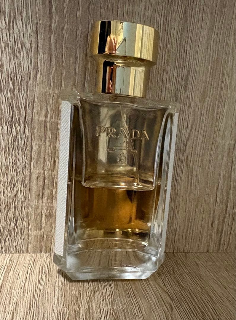 PRADA フェム オーデパルファム 50ml