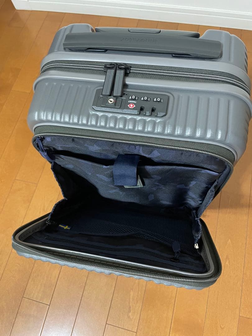 イノベーター innovator INV30 21L ケース GRAY 付属品付