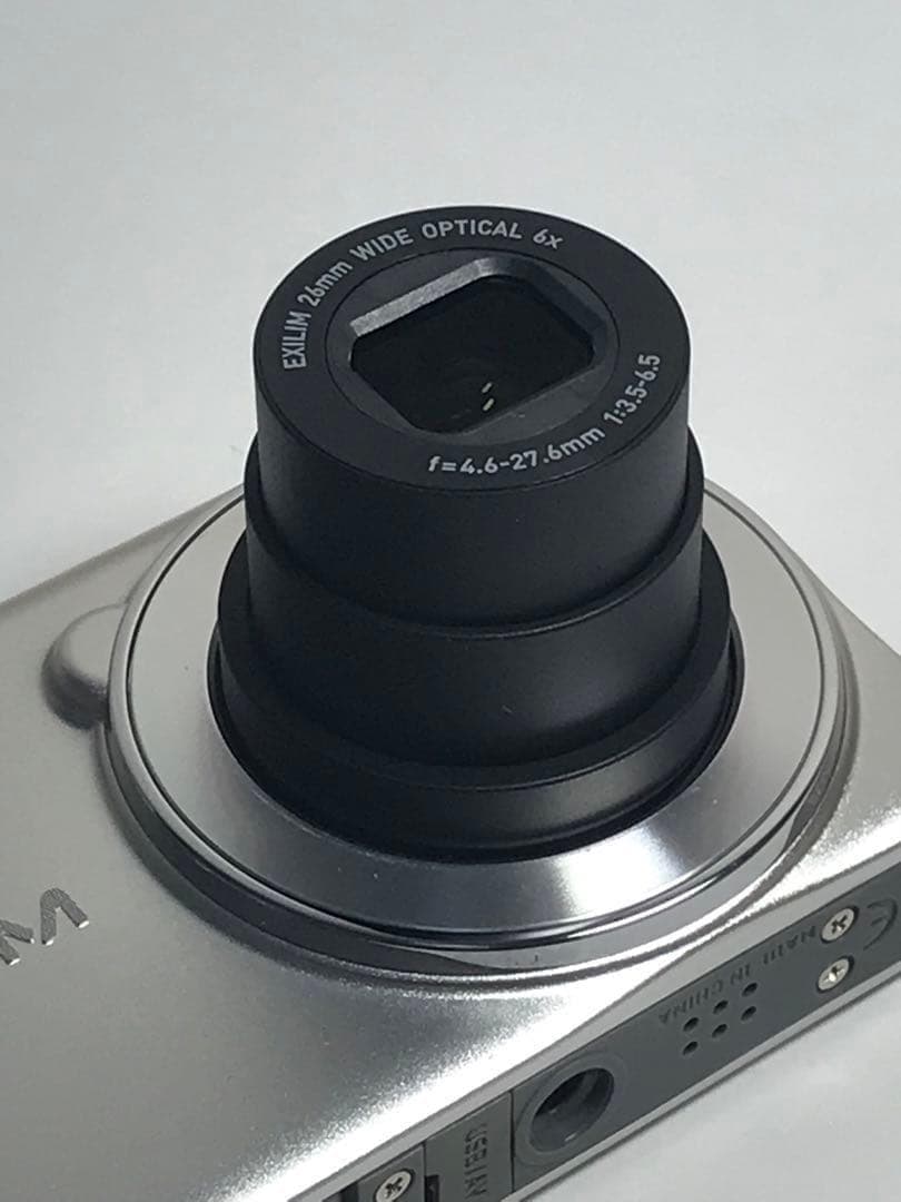 デジタルカメラ CASIO EXILIM EX-ZS28