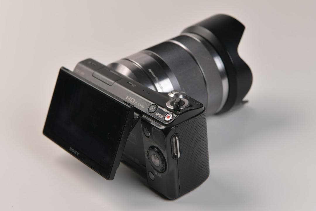 ソニ－NEX-5N+ストロボ+バッテリーグリップ(ジャンク扱い)