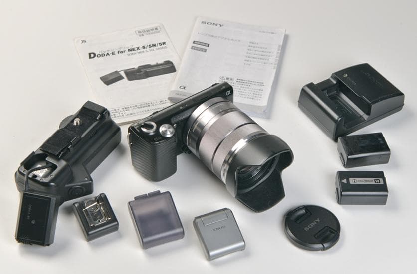 ソニ－NEX-5N+ストロボ+バッテリーグリップ(ジャンク扱い)