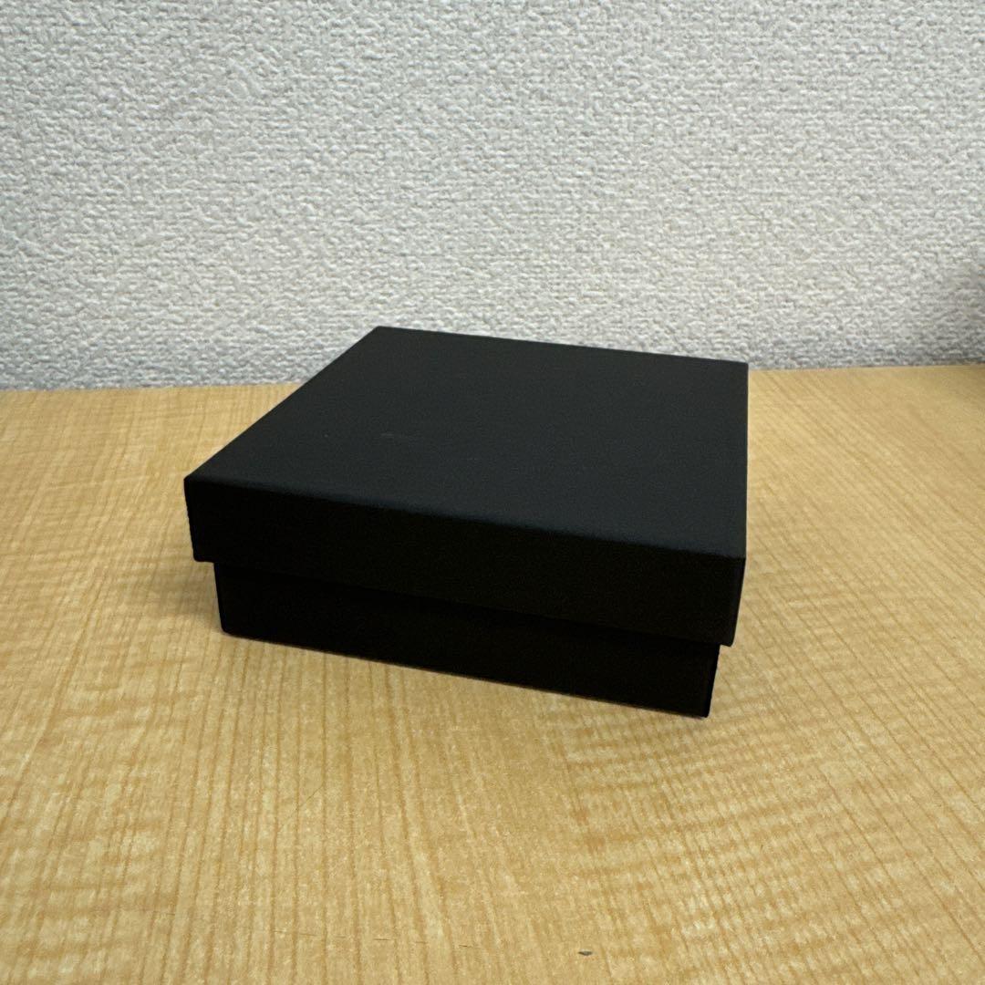 黒のギフトボックス　貼り箱