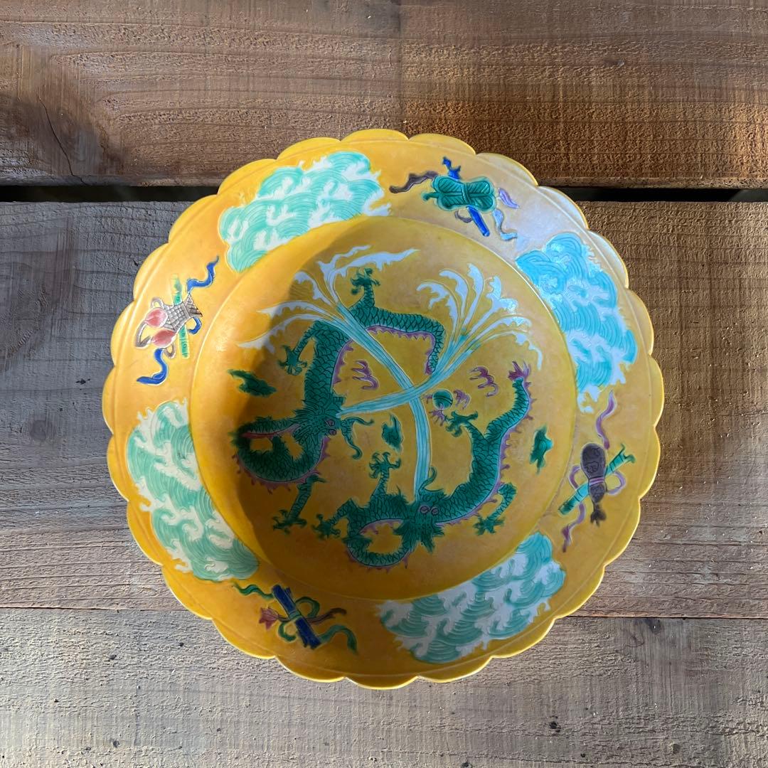 実家整理　古い陶器皿　中国？