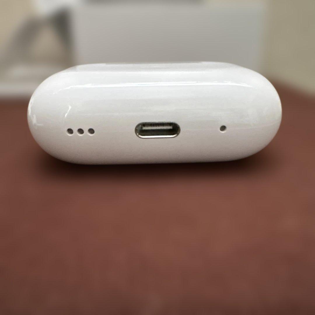 AirPods Pro2本体 ホワイト 充電ケース付属