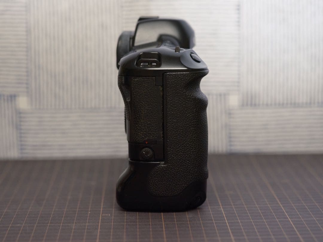 Canon EOS-1N フィルム一眼レフカメラ バッテリーグリップ付き