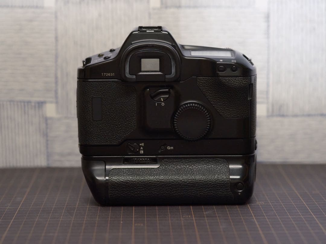 Canon EOS-1N フィルム一眼レフカメラ バッテリーグリップ付き