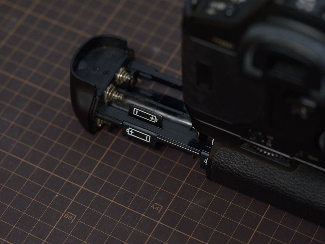 Canon EOS-1N フィルム一眼レフカメラ バッテリーグリップ付き