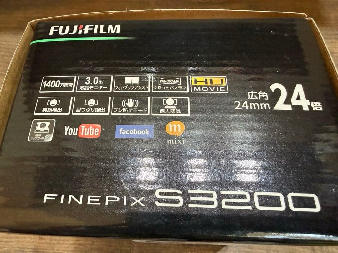 デジタルカメラ FUJIFILM FINEPIX S3200