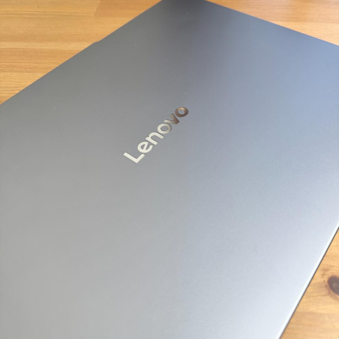 Lenovo IdeaPad Slim 5 Light Gen10 14型