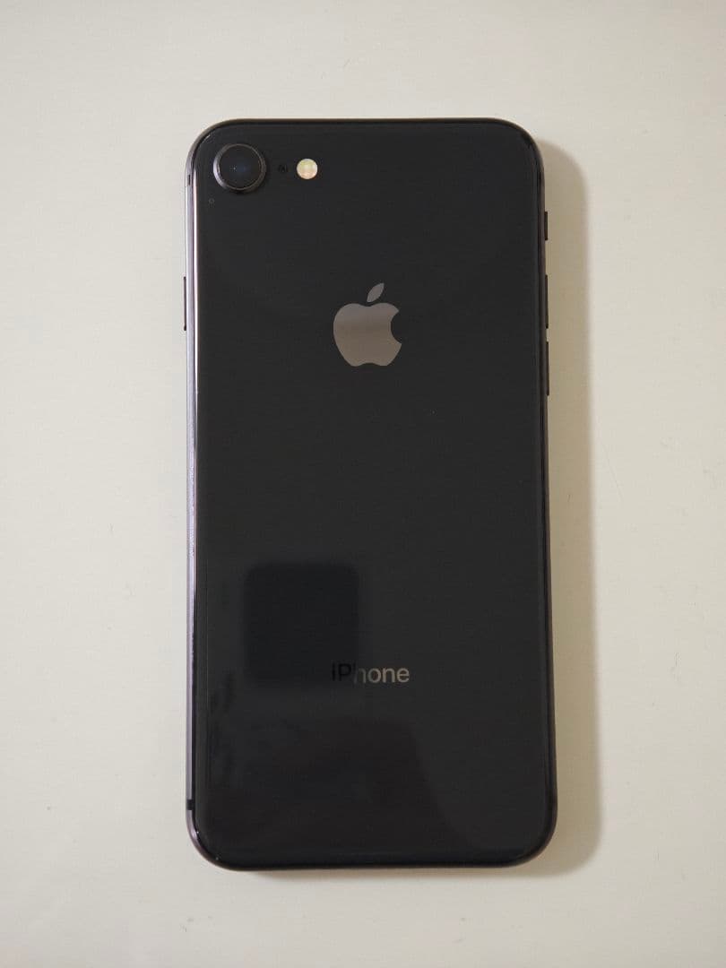 iPhone 8 64GB spacegray バッテリー100% SIMフリー